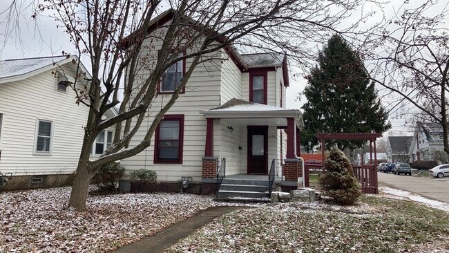 Foto del edificio - 1150 Creighton Ave