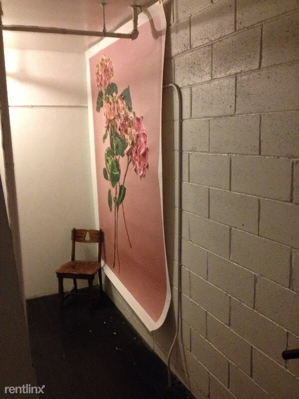 Foto del edificio - 2 br, 1 bath Apartment - 2409 Pillsbury Ave S