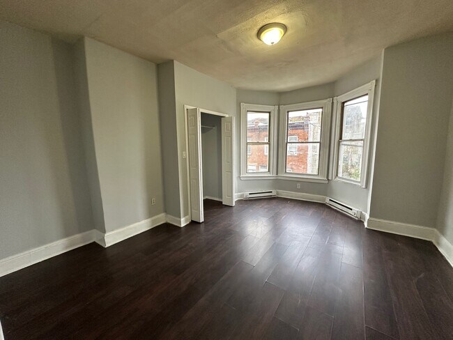 Foto del edificio - 1948 E Monmouth St