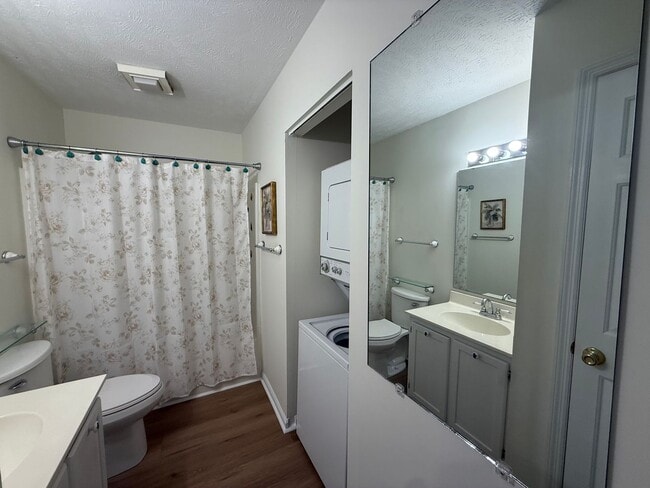 Building Photo - 673 Tupelo Ln