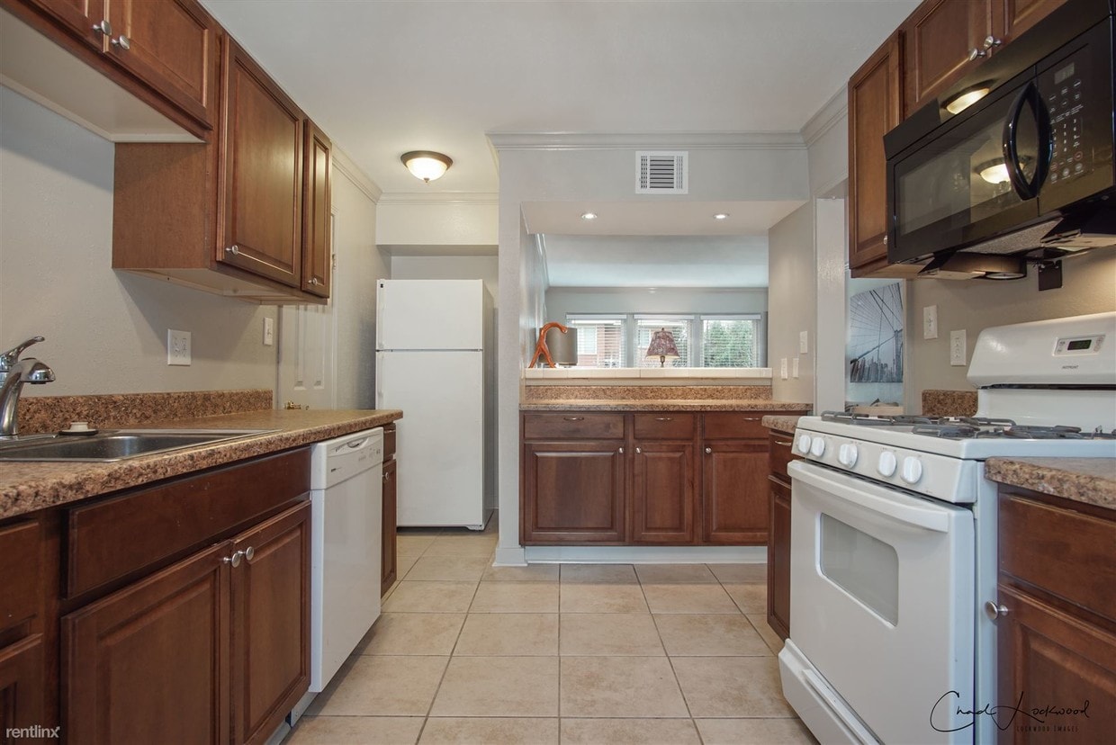 Primary Photo - 408 Dudley Dr