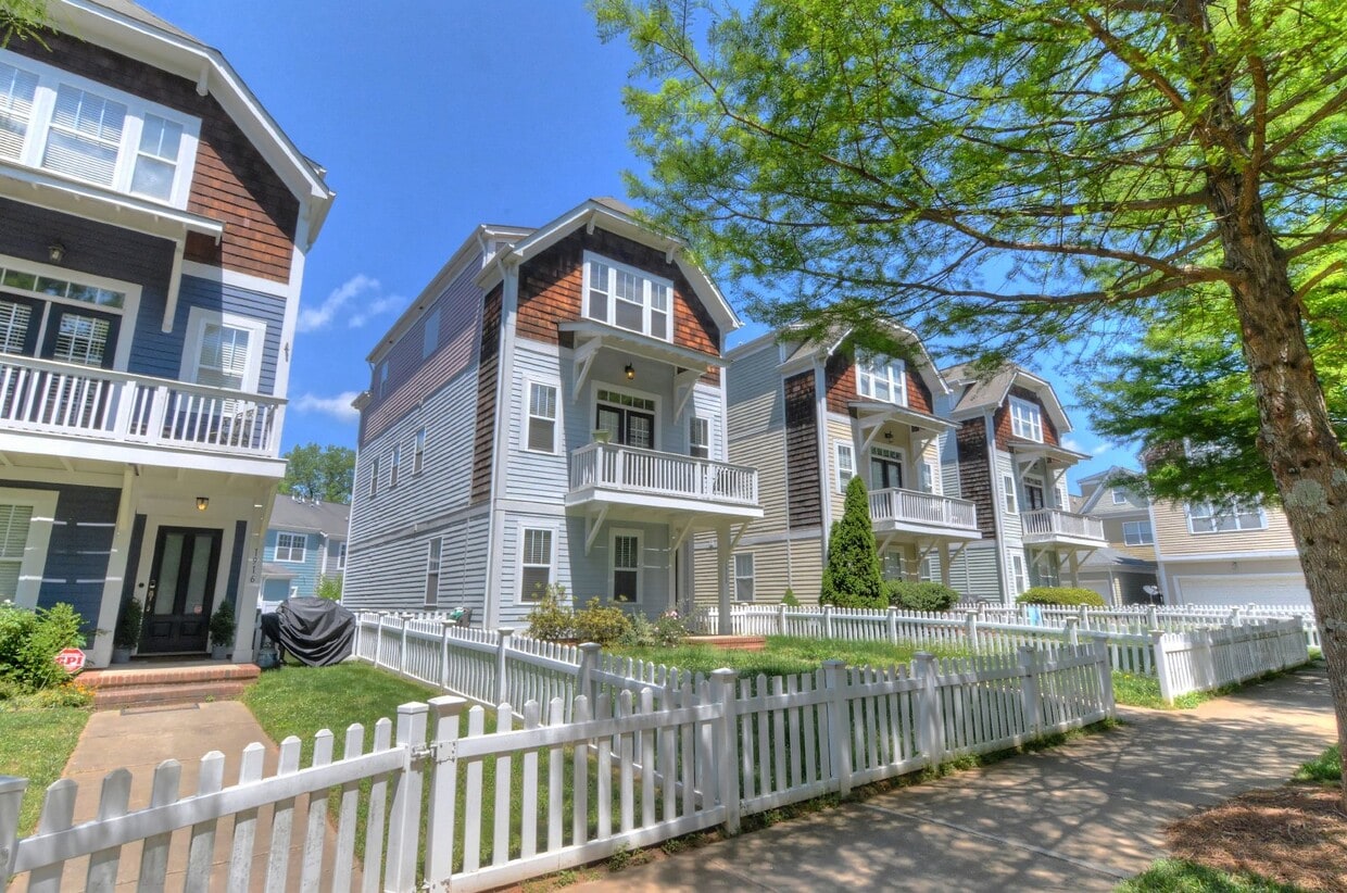 Primary Photo - Highly Desirable 3-Story 3Br/3.5Bth 2-Car ...