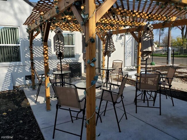 Foto del edificio - 2 br, 1 bath House - 4420 Parker Ave