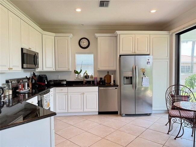 Building Photo - 6831 Sun N Lake Blvd