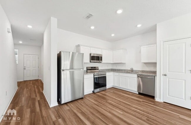 Building Photo - 3015 Fulong Dr