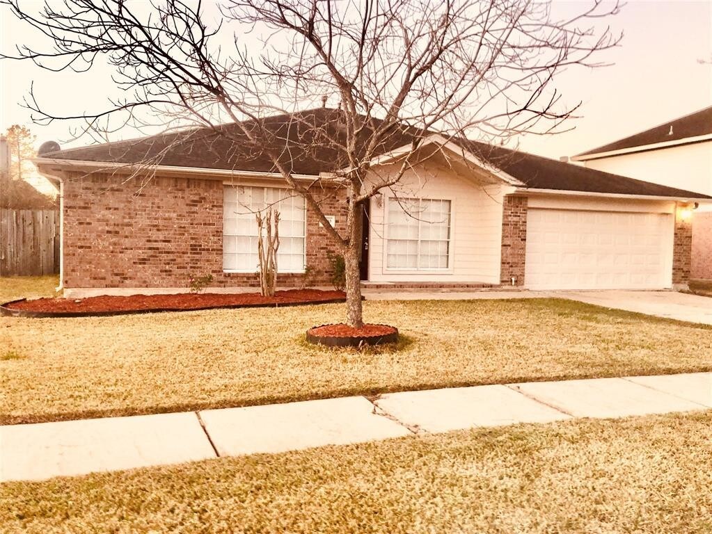 Primary Photo - 2510 Carriage Ln