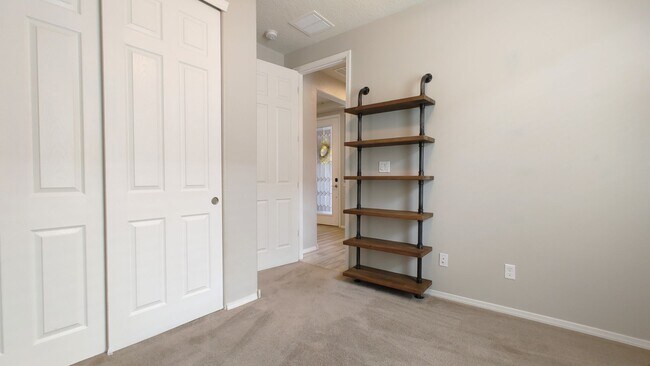 Building Photo - Lovely Rio Rancho Home! 4 Bedroom, 2 bath!