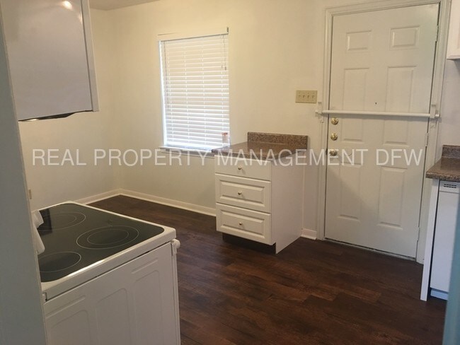 Foto del edificio - 1337 Dell Oak Dr