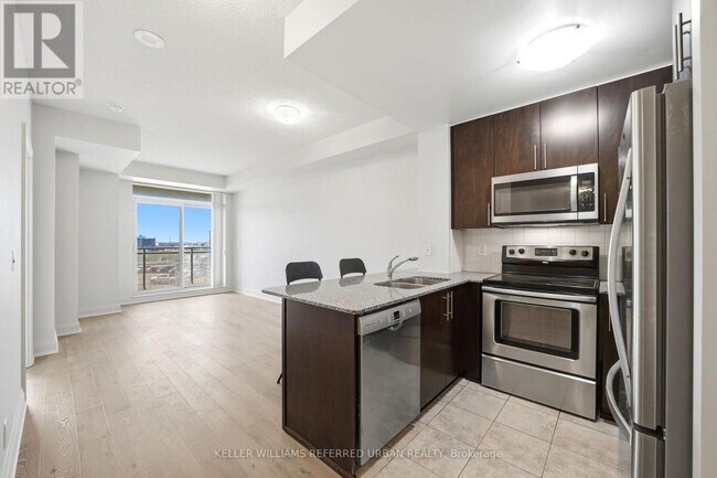 Photo du bâtiment - 1070 Sheppard Ave W