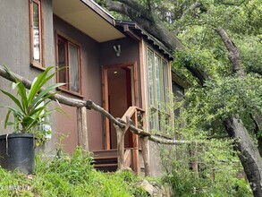 Building Photo - 1281 Old Topanga Canyon Rd