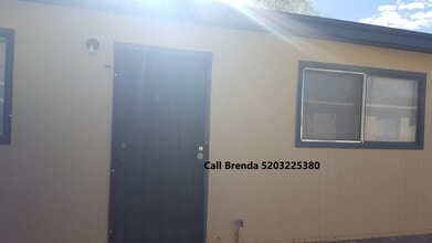 Building Photo - 10 E King Rd
