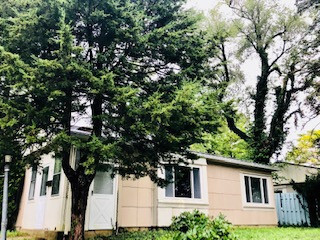 Primary Photo - 2 bedroom AVAILABLE AUGUST 2025; Close to ...