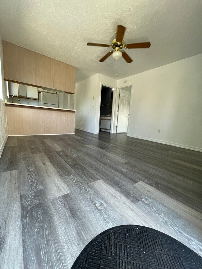 Foto del edificio - 720 Cedar St