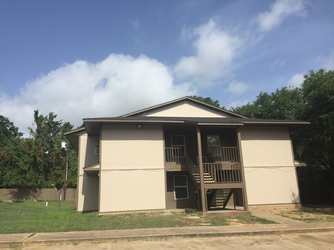 Foto principal - 130 S Town St