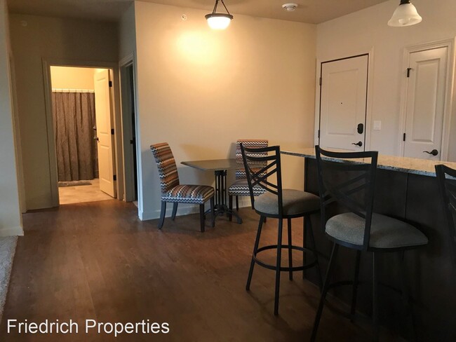 Building Photo - 2710 Bobcat Dr