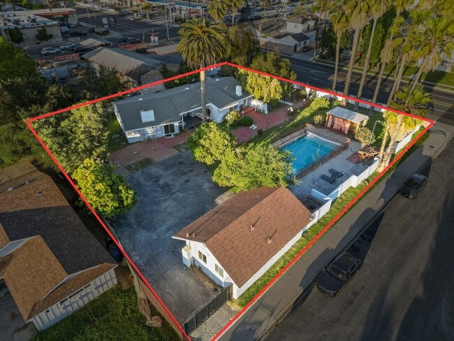 Building Photo - 8647 Corbin Ave