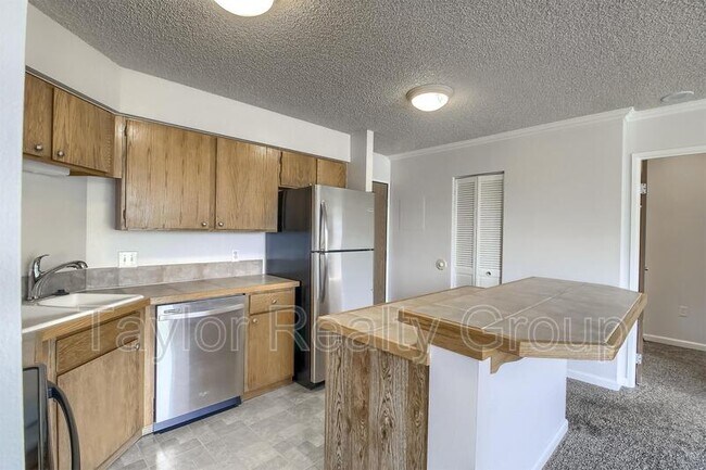 Foto del edificio - 1301 Speer Blvd