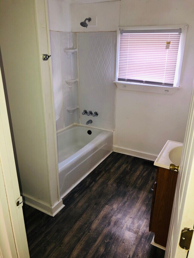 Foto del edificio - 112 S New St