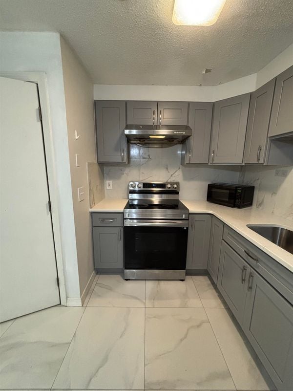 Building Photo - 7 Swiftwater Dr