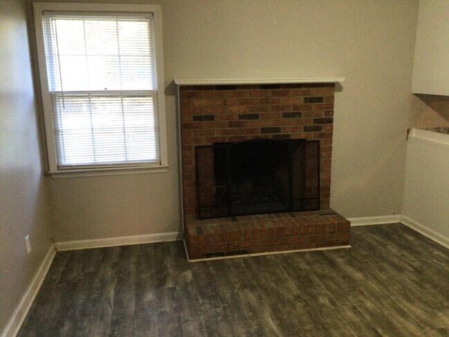 Building Photo - 4330 Granada Dr