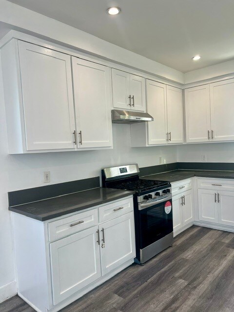 Building Photo - 789 E 41st Pl