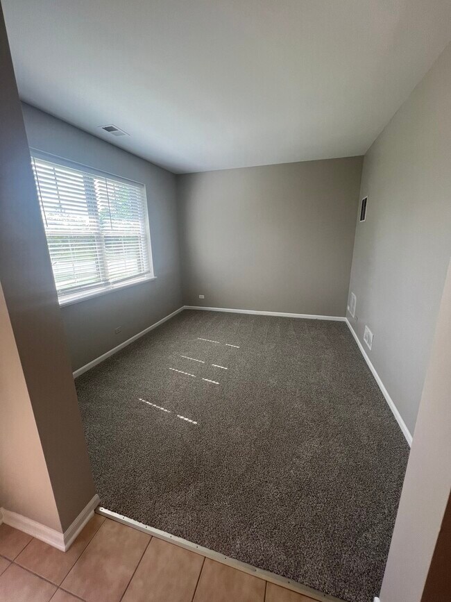 Foto del edificio - 704 N Aspen Dr