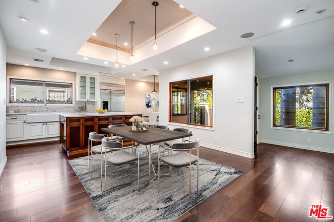 Building Photo - 139 S Kilkea Dr