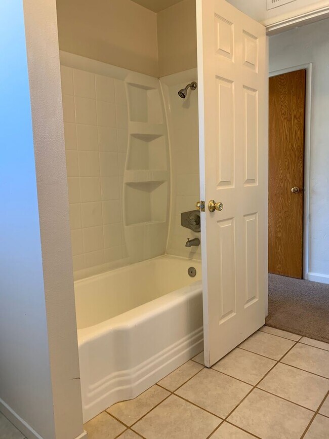 Foto del edificio - 3298 Del Monte Ave A, B &amp; C