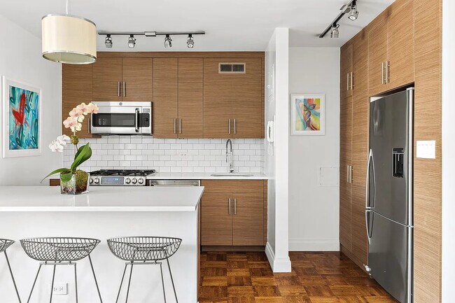 Foto del edificio - 175 W 12th St