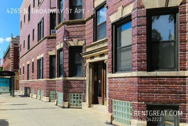 Foto del edificio - 4265 N Broadway