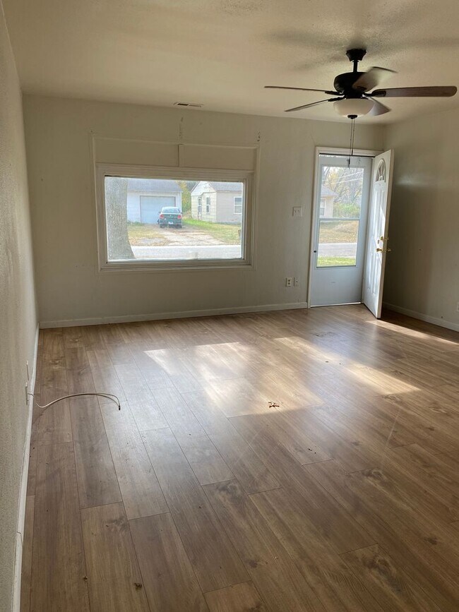 Foto del edificio - LIMITED TIME**NO APPLICATION FEE**1/2 OFF DEPOSIT**