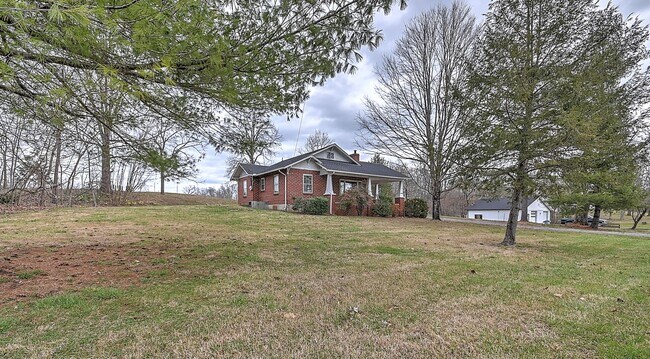 Foto del edificio - 6456 Blue Springs Pkwy