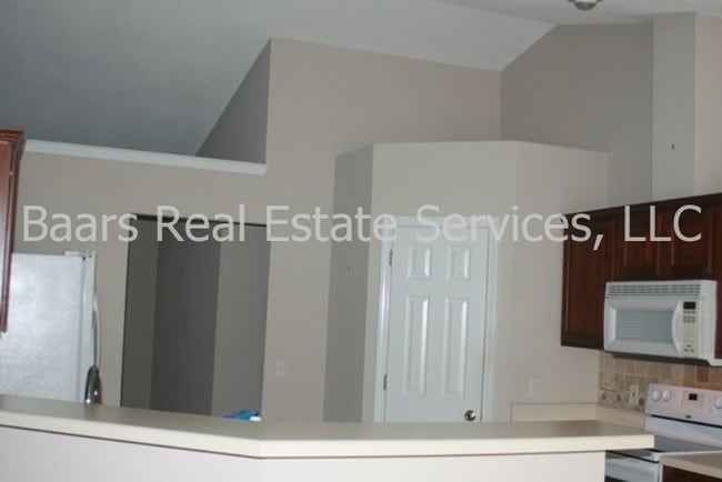 Building Photo - 578 Batten Blvd