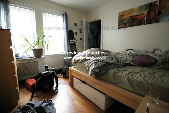 Foto del edificio - 262 Corey Rd