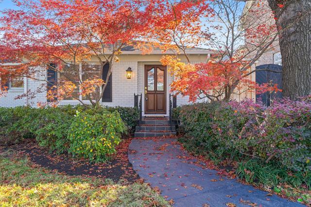 Foto del edificio - 6836 Woodland Dr