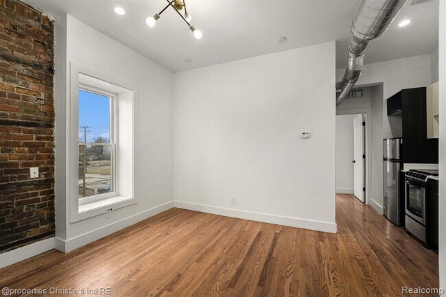 Building Photo - 3143 Trumbull
