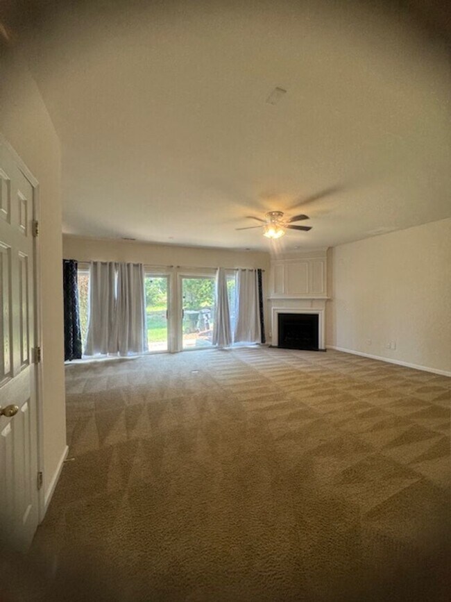 Foto del edificio - Blending Relaxation & Sophistication to Create the Ideal Place. Limited-Time Offer: Get 1 Month F...