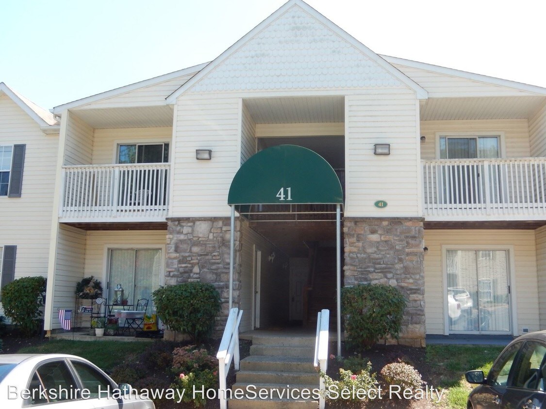 41 SMOKEWOOD Ct Unit 102, Stafford, VA 22554 Condo for Rent in