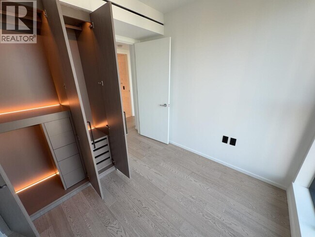 Photo du bâtiment - 1408 Robson St