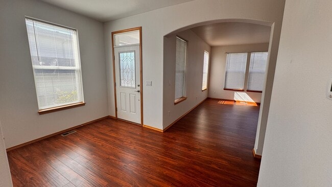 Building Photo - Beautiful 4 Bedroom 2.5 Bath House in Kent