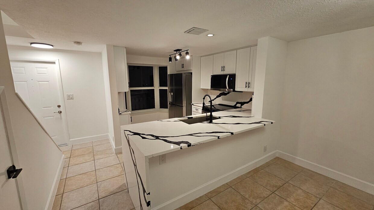 Photo - 1875 NE 15th Ave (Fort Lauderdale, FL)