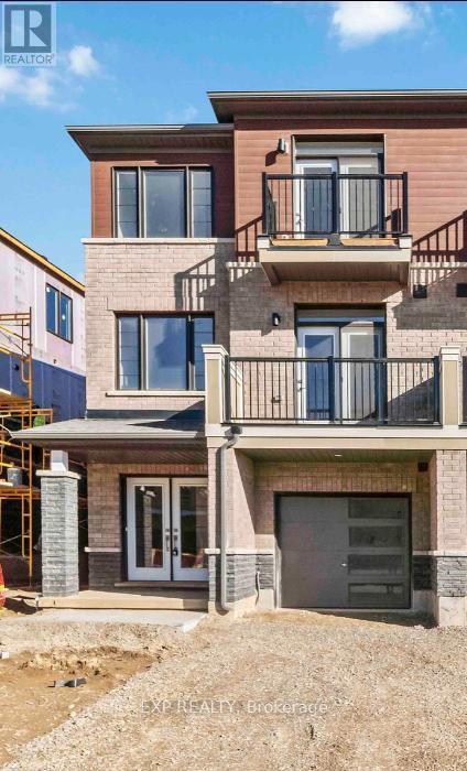 Building Photo - 8 Norwich Cres