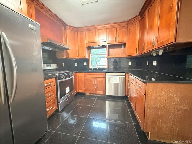 Foto del edificio - 34-32 205th St