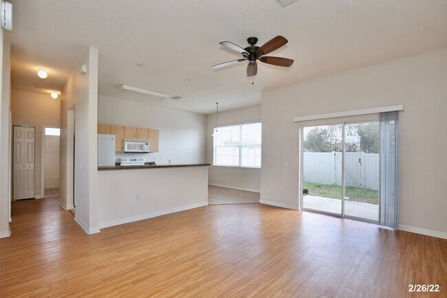 Building Photo - Beautiful 3/2 Corner Lot Home with a Fence...