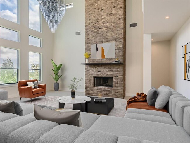 Foto del edificio - 15104 Barrie Dr