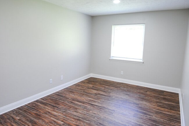 Interior Photo - Landing at Tates Creek