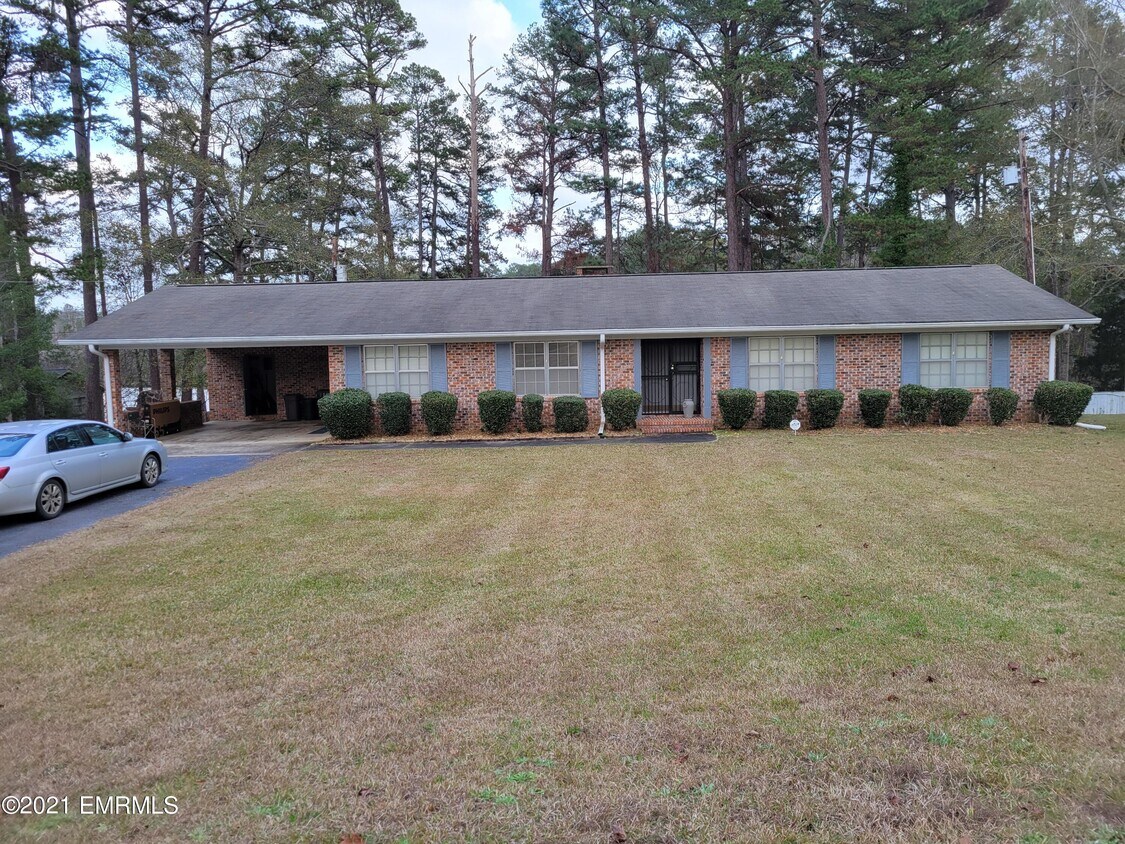 Foto principal - 3600 62nd Ave