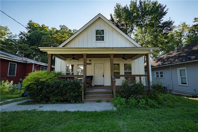 Foto del edificio - 184 Laurel Ave SW