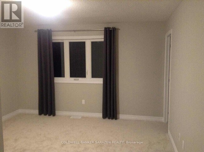 Photo du bâtiment - 856 Clarity Ave