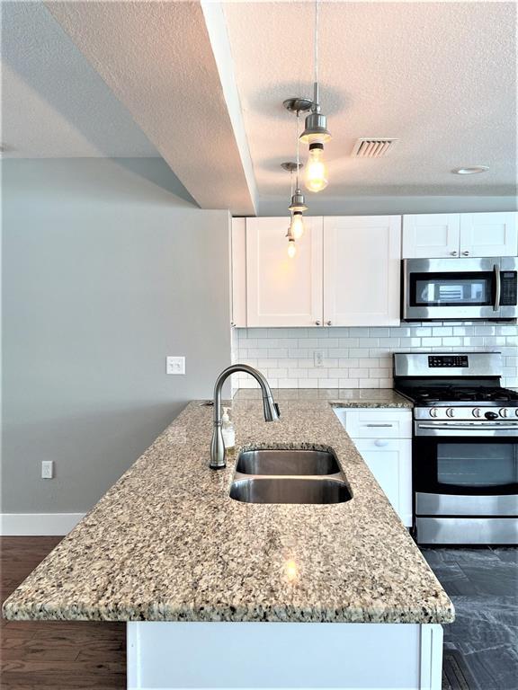 Building Photo - 3419 W Empedrado St